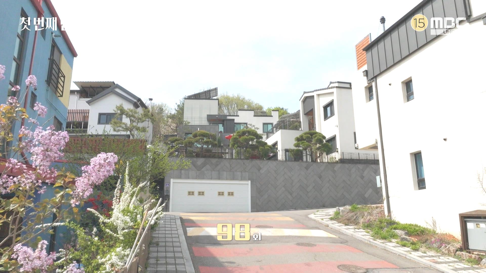 첫 번째 남자.E98.260504.HDTV.MPEG2.AC3.1080i